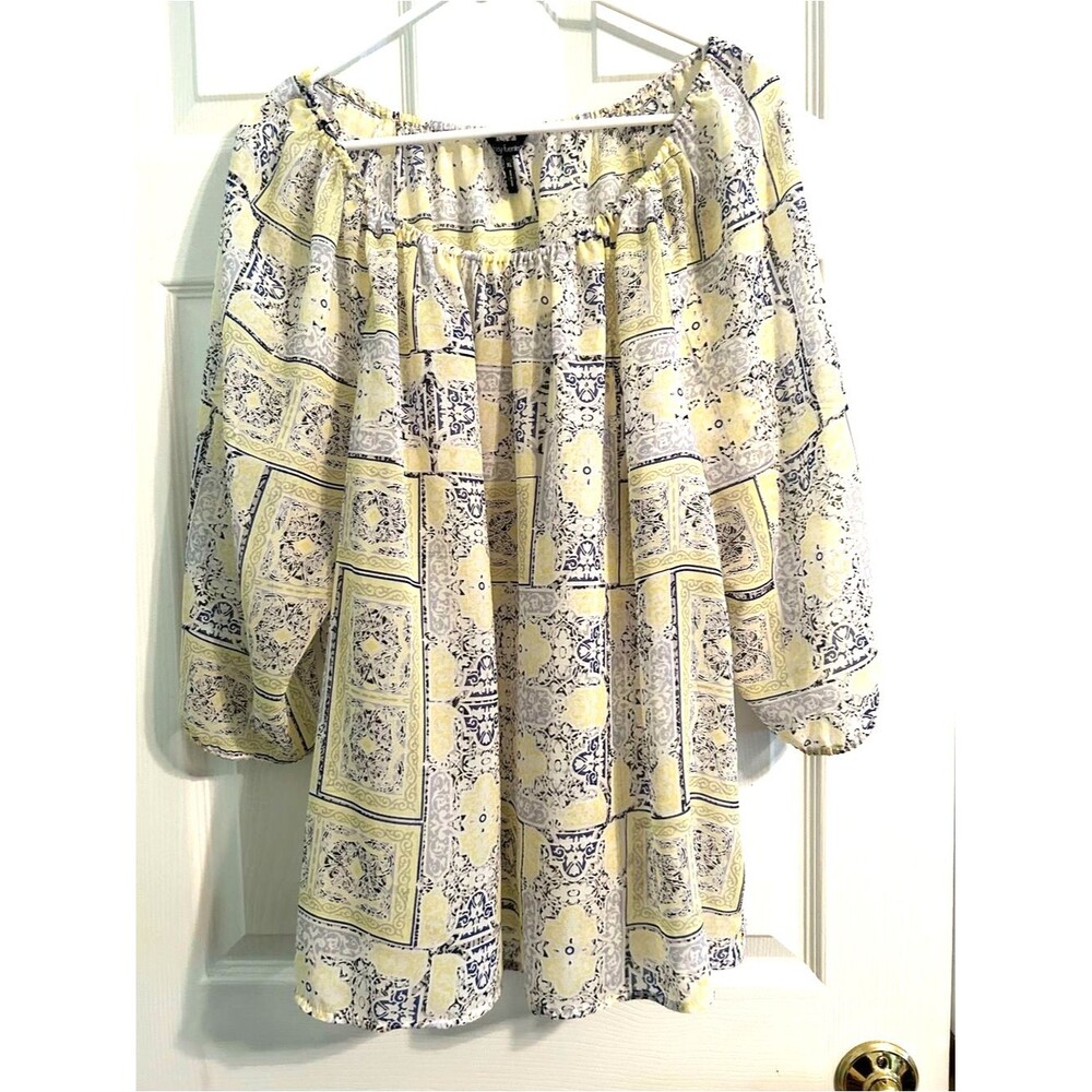 Daisy Fuentes Yellow, Navy & Gray Tile-Print Peasant Blouse